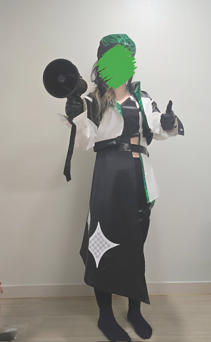 rt부탁드려요 (판매글)

급전과 옷장 터짐으로 프세카 원더쇼 사이버펑크 데드보이 네네 팝니다... 
25에 팔아요...👍

사이즈 L~XL (수주사이즈라 연락주시면 넣은사이즈 보내드려요)

사진 상의 구성 사람빼고 전부 가요...🥺
멘션주시면 제가 디엠에 찾아가겠습니다
문의? 얼마든지 주십쇼🙇‍♀️🩷