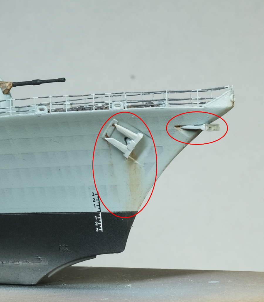 Tobiiro2's tweet image. 船体の仕上げ 1
① 二つの錨と錆汚れ
爪の先が当たる所は特に傷んでいます
② ハンドル
こういう塗り分けの時代もあったようなので アクセントとして
③ ボラードと何か
手持ちの数十枚の写真全てでカバーされている何か😆
模型制作的には色と形が判ればヨシ