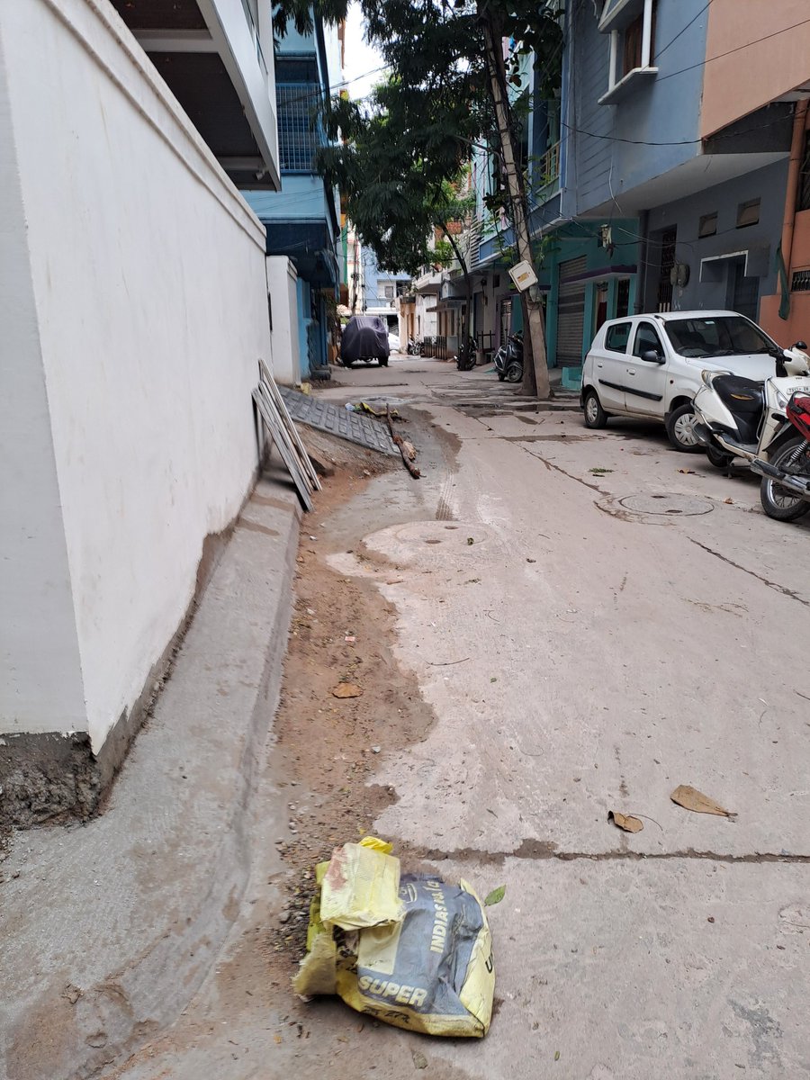 RameshJuttla's tweet photo. @CommissionrGHMC 
@GHMCOnline 
@ZC_Khairatabad 
Laxmi Narsima Nagar colony, JIYAGUDA, 500006
Living his area he occupied 5f road grabbed it's very in inconvenient for vehicles and people to go from this road there forever i request you to please take action against https://t.co/6pehZ9B8nr