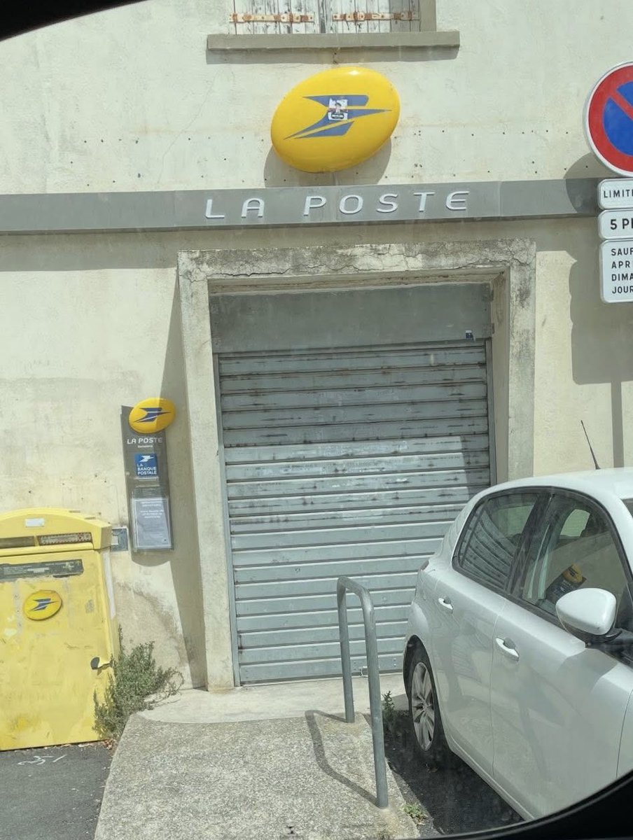 Du coup c’est quoi l’information importante <a href="/lisalaposte/">La Poste</a> ? Il a quoi le bureau de #Cournonterral ? Ouvrir 15h par semaine c’est trop peut être? #LaPoste nous simplifie la vie hein 😤