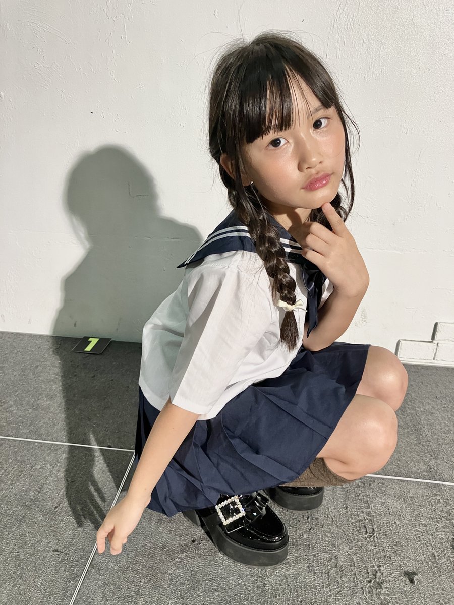 7/5 IKEBUKURO LAVIS
りありん姉妹
りあにゃん
物販の様子

新しいセーラー衣装、似合ってて可愛いです✨
#りあにゃん
#りありん姉妹