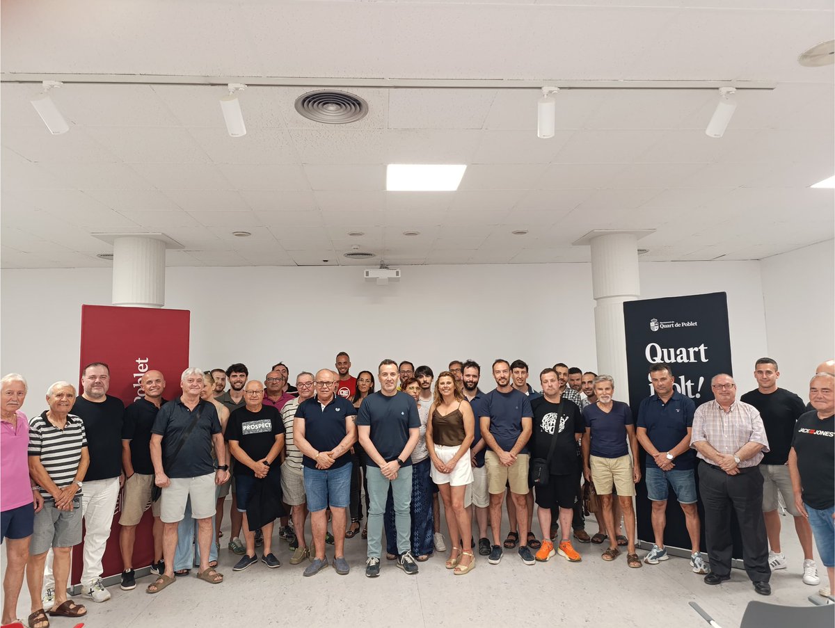 esportsqdp's tweet photo. @quartesport @Juanjo10381 Cerramos la temporada con la última reunión del CAD. 💬 🥎 Desde el Área de Deportes agradecemos la participación de todos los clubes y entidades que, una vez más, han mostrado su compromiso con el deporte local.

¡Seguimos avanzando juntos! 💪🏼
#QuartÉsEsport https://t.co/FR7SJqXbMV