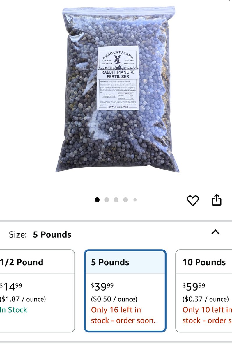 [블랙골드]
=토끼똥=토끼꿀. 토끼똥은 가드닝 만능비료에 썩히지 않고 그냥뿌려도 되는 cold manure 라서 판다고 하더만 이 가격에 팔 줄이야….. 예쁘게 포장하니 저게 되네