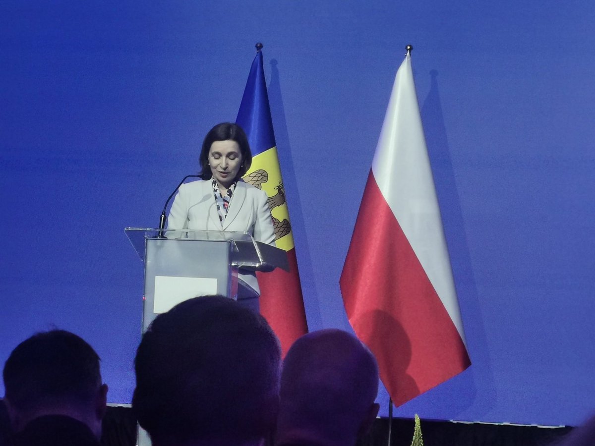Krzysztof Lisek (@krzysztoflisek) on Twitter photo Prezydent <a href="/sandumaiamd/">Maia Sandu</a> gościem honorowym narady ambasadorów RP <a href="/MSZ_RP/">Ministerstwo Spraw Zagranicznych RP 🇵🇱</a> Prezydent <a href="/sandumaiamd/">Maia Sandu</a> gościem honorowym narady ambasadorów RP <a href="/MSZ_RP/">Ministerstwo Spraw Zagranicznych RP 🇵🇱</a>