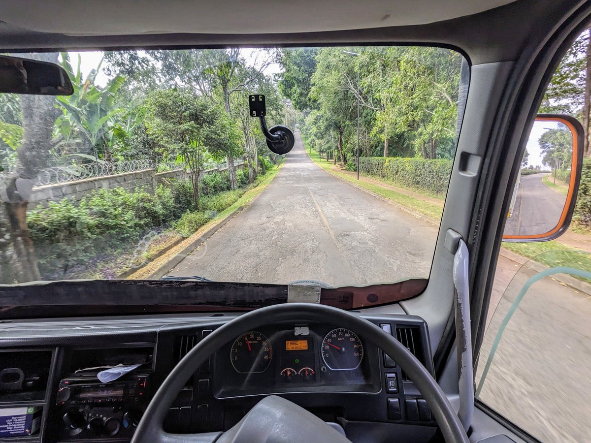 princegershom_'s tweet photo. POV photos truck driving Isuzu frr90
#drivingbro
#EuroTruckSimulator2
#EuroTruckSimulator2inreallife https://t.co/eZGhWsFIia