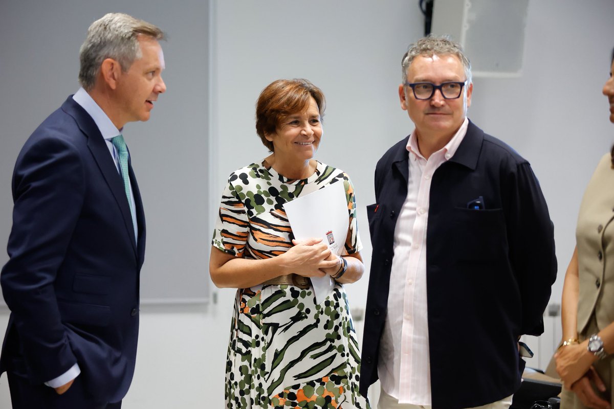 El convenio firmado entre el Ayuntamiento y Mercasa marca el inicio de la esperada reforma de la plaza de la República, en El Coto. Un proyecto largamente reclamado por el barrio, que podremos llevar a cabo con coordinación, eficacia y el compromiso de ambas partes.

Gracias a