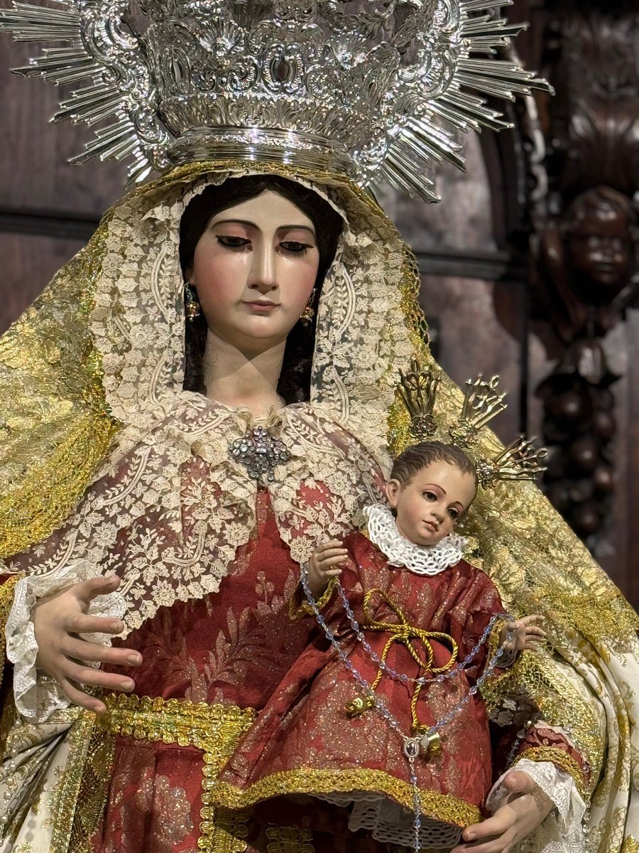 OracionHuertoDH's tweet photo. Ya se encuentran Nuestras Titulares: Nuestra Madre y Señora de los Dolores y María Santísima del Rosario, ataviadas para el Tiempo Ordinario. https://t.co/NG9FoDvoDO