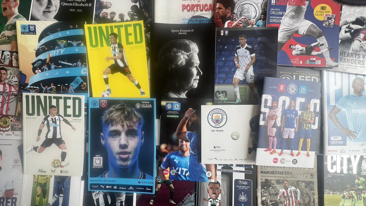 Footyprogramme1's tweet image. Today’s boxed up bundle ready to go £19.99 plus £7.50 tracked postage.