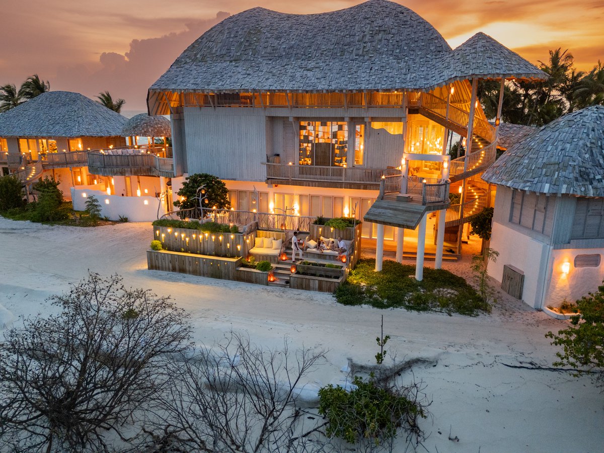 Where every flavour tells a story. Taste begins in the gardens at Soneva Secret.

soneva.com/resorts/soneva…

#DiscoverSoneva #ExperienceSoneva