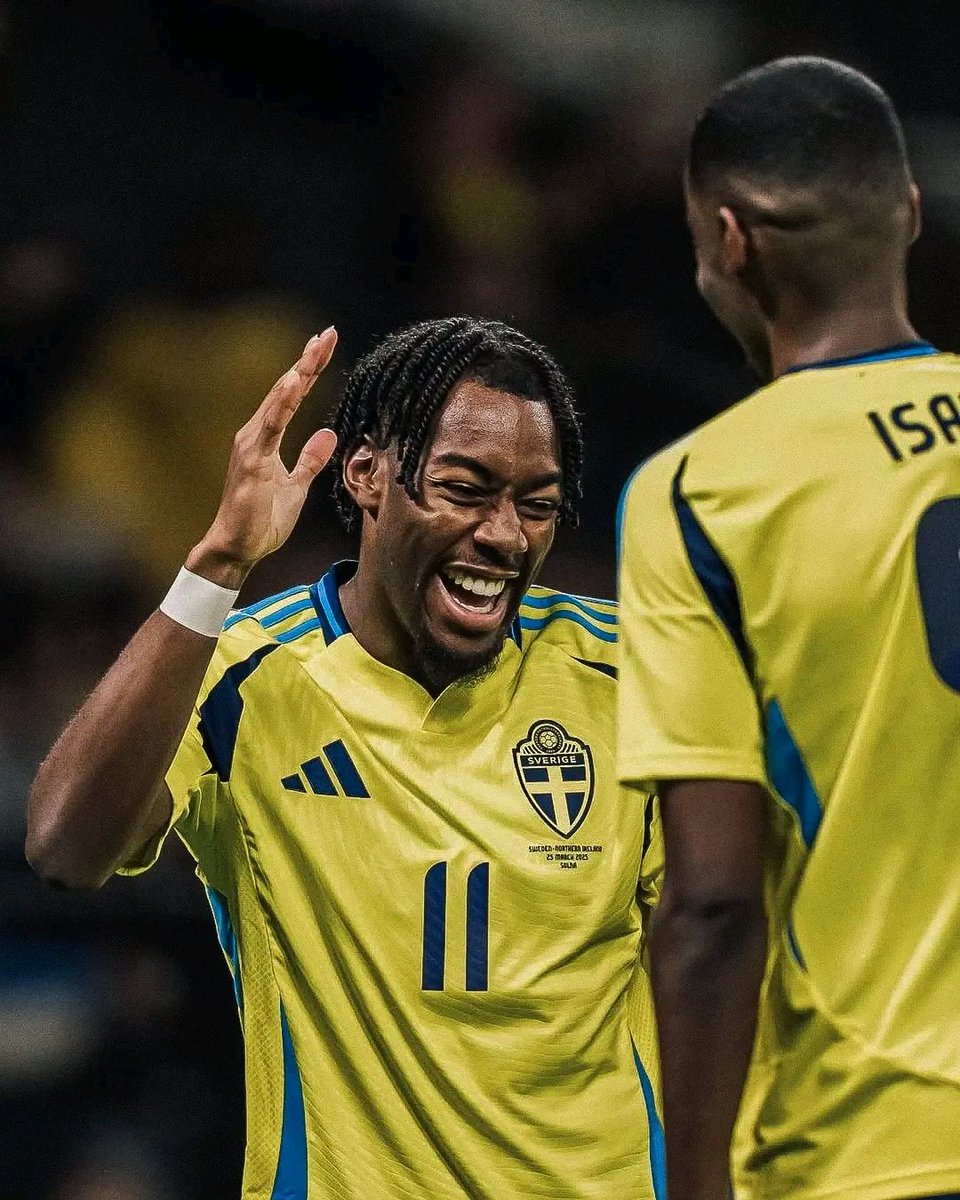 isakaxtra's tweet image. Welcome home my bro 🖤💛
