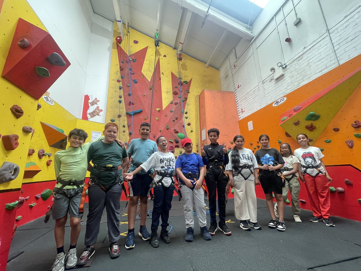 Climbers assemble <a href="/WindsorCP/">Windsor CP</a>