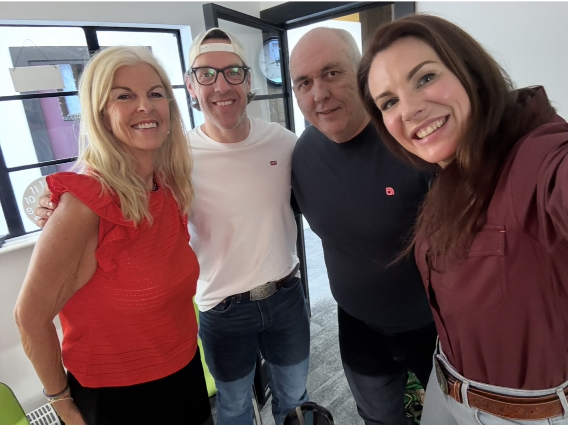 Paul Andrews (@vanillaweb) on Twitter photo Did you miss it ? Catchup with the #BBunker radio show with me <a href="/julesserkin/">jules serkin</a> & our guests
Barry & Laura <a href="/lozandbaz/">Loz & Baz 💜💚</a>
kentbusinessradio.co.uk/show-739/ Did you miss it ? Catchup with the #BBunker radio show with me <a href="/julesserkin/">jules serkin</a> & our guests
Barry & Laura <a href="/lozandbaz/">Loz & Baz 💜💚</a>
kentbusinessradio.co.uk/show-739/