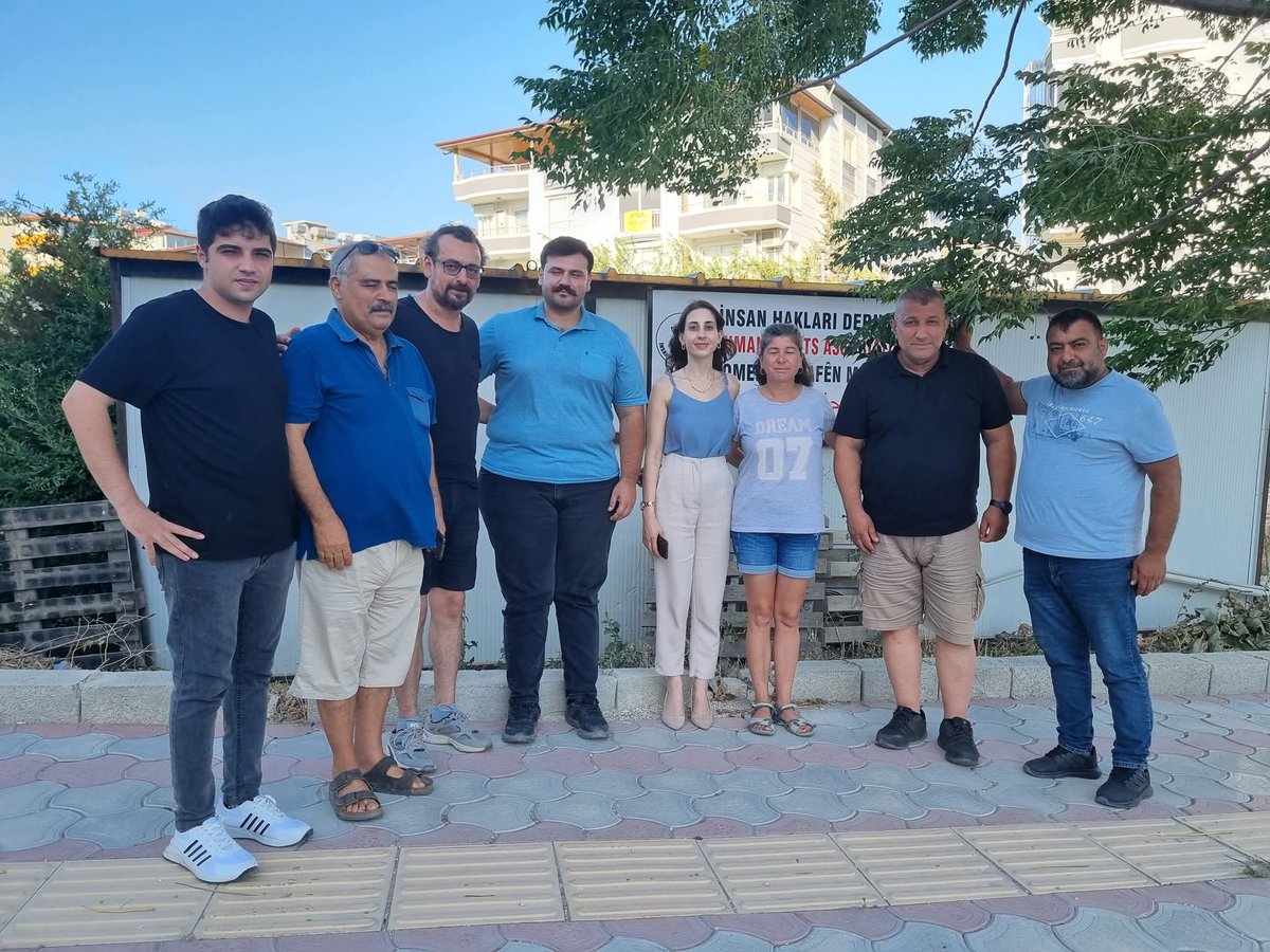 tip_hatay's tweet image. Türkiye İşçi Partisi Hatay İl Başkanımız Hasan Yılmaz, Hatay İl Yöneticimiz Alican Uysal ve Defne İlçe Yöneticimiz Mehmet Topuz ile birlikte Hatay İnsan Hakları Derneği'nin (İHD) yeni seçilen yönetimini ziyaret ettik.
Yerelimizde insan hakları olmak üzere, emek ve demokrasi…
