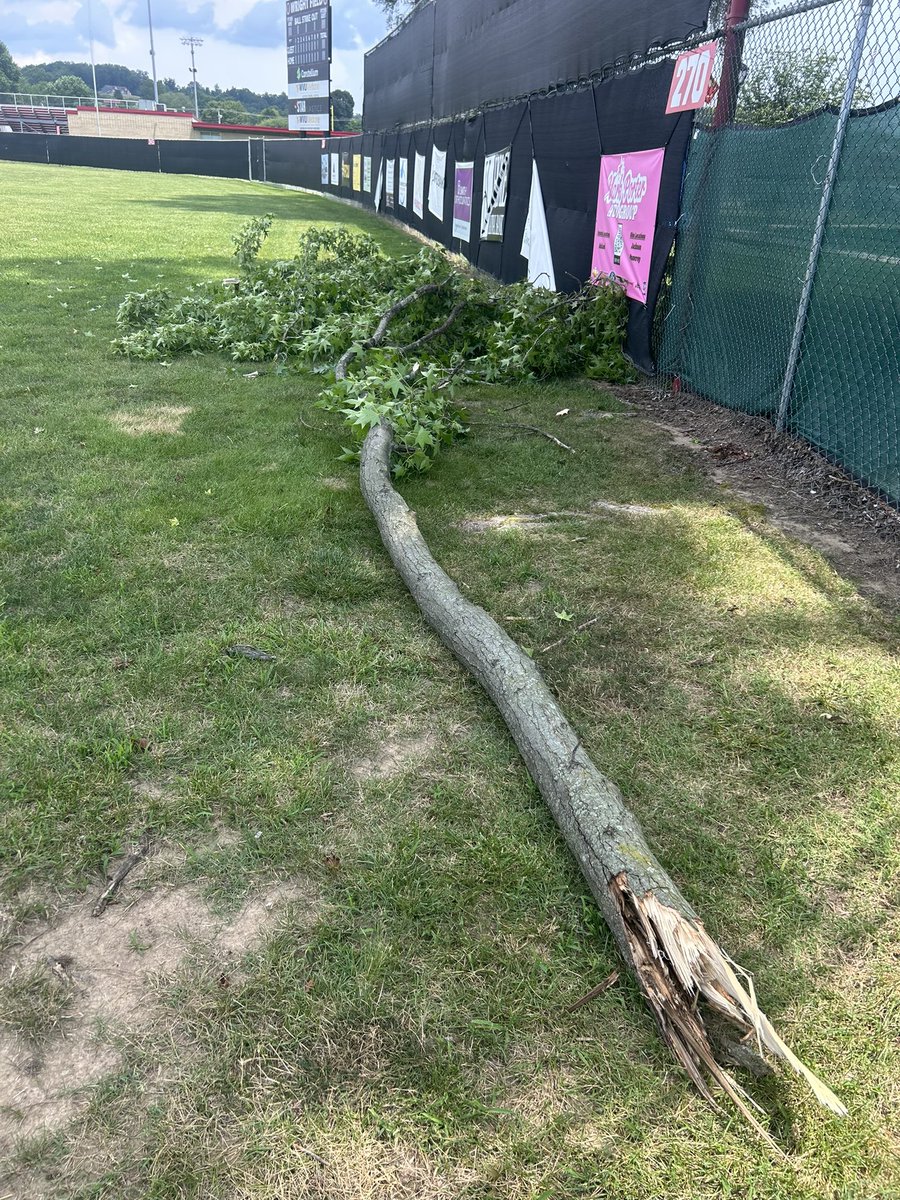 swain5668's tweet photo. Big thanks for the city of Ravenswood big branch ricochet onto the field and I cut it up. They came and help pick it up and haul away. Thank you! https://t.co/W6lLXUJpZ9