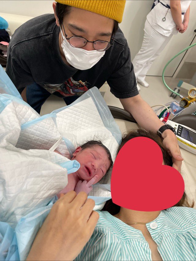 今日産まれた我が子が最高で笑った