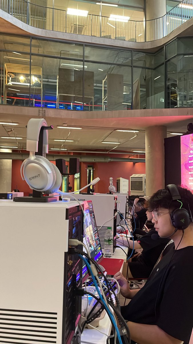 3-1 INTI back to back intervarsity lan champions! 🥹