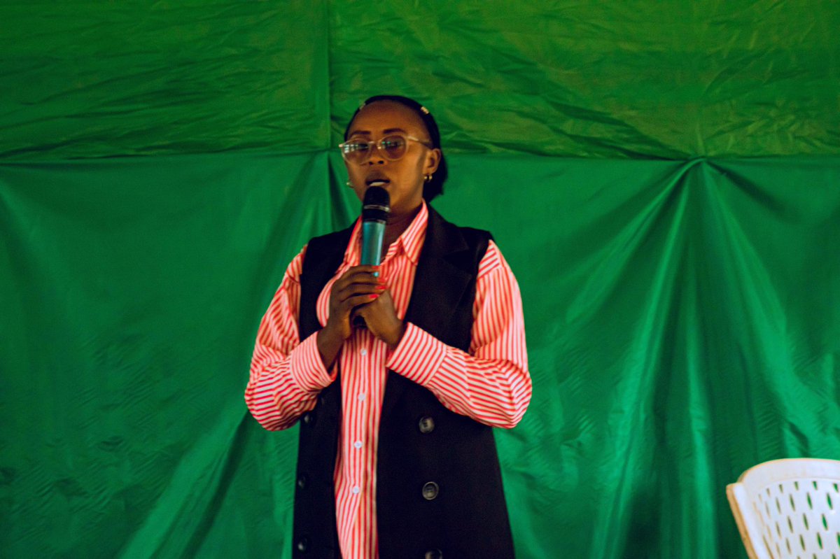Uyu munsi, Umuyobozi w'Akarere <a href="/BoscoNyemazi/">Nyemazi John Bosco</a> ari kumwe n'Inzego z'umutekano yayoboye inama yahuje Abayobozi b'ibyiciro bitandukanye bo ku rwego rw'Umudugudu, Akagari n’urwego rw'Umurenge muri <a href="/Rukara_Sector/">Rukara Sector</a> . 

#UmuturageKuIsonga
#MobileGovernance