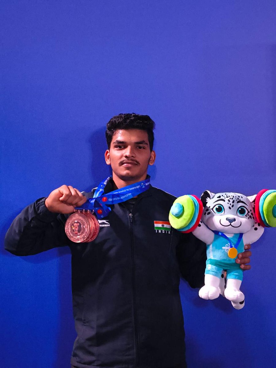 Media_SAI's tweet photo. Kudos to #NCOE @SAI_Patiala athlete Sairaj Pardeshi on clinching 3 Bronze medals 🥉 in Men's 88 Kg Snatch, Clean & Jerk & Total respectively at Asian Youth & Junior Weightlifting Championships.
Way to go, boy!👏🏻
#IndianWeightlifting #GameOn #Sports https://t.co/XZl5EO0U1u