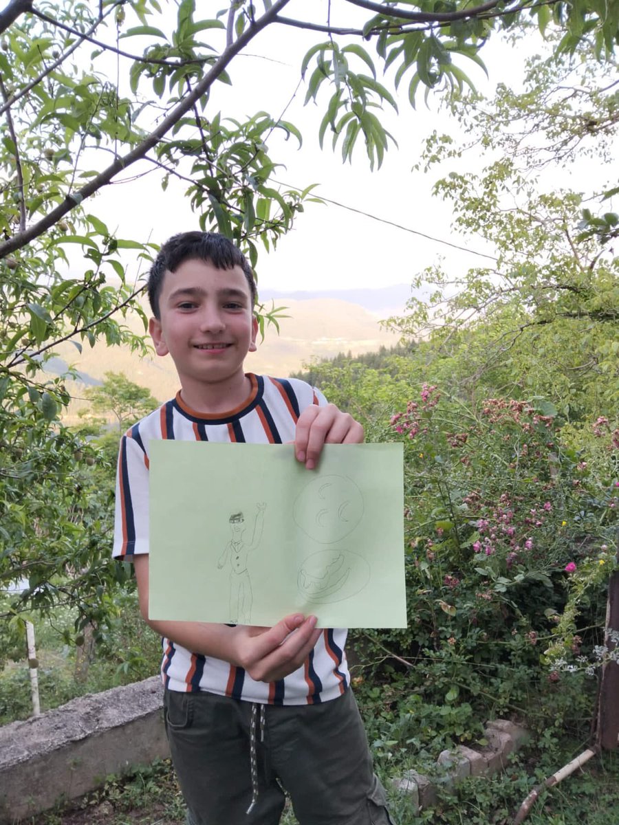 Ülkü Ocakları Genel Merkezinin düzenlediği “Asena Birimi Yaz Kampı” etkinlikleri kapsamında, Artvin Ülkü Ocakları Asena Birimi, çocuklarla birlikte boyama etkinliğini gerçekleştirdi.