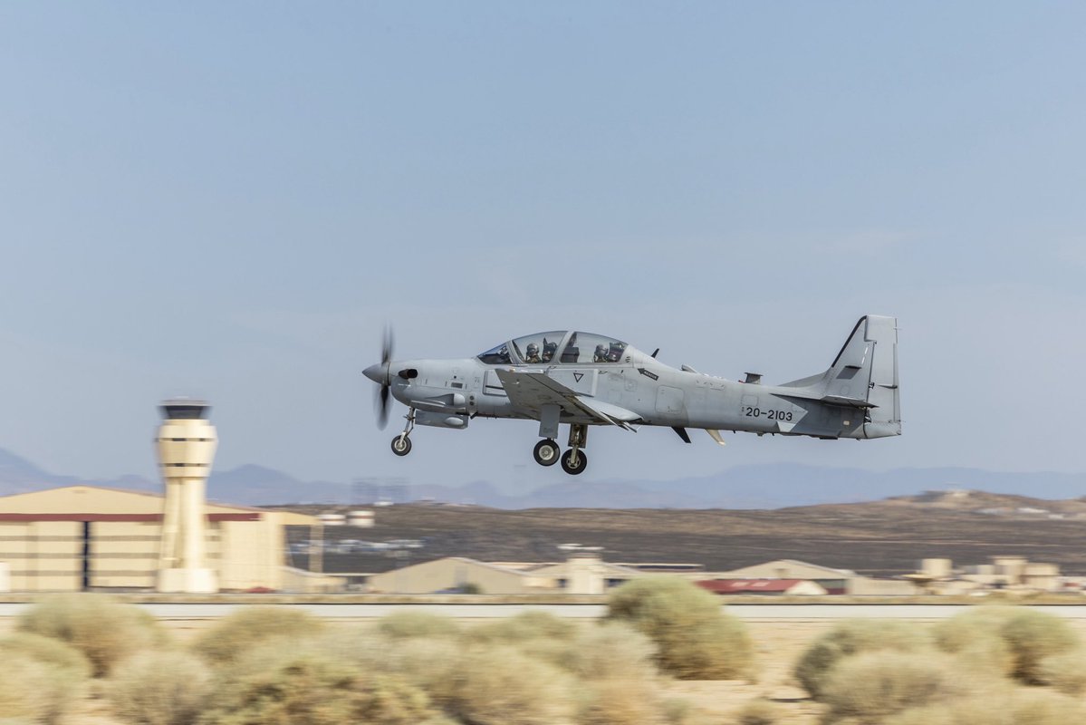 EdwardsAFB's tweet image. Happy Tucano Tuesday!
The A-29C has formally began integration into the #USAF Test Pilot School's curriculum.
Hear from our chief pilot on why the Super Tucano will enhance student instruction and broader industry #research.
@HQ_AFMC
edwards.af.mil/News/Display/A…
