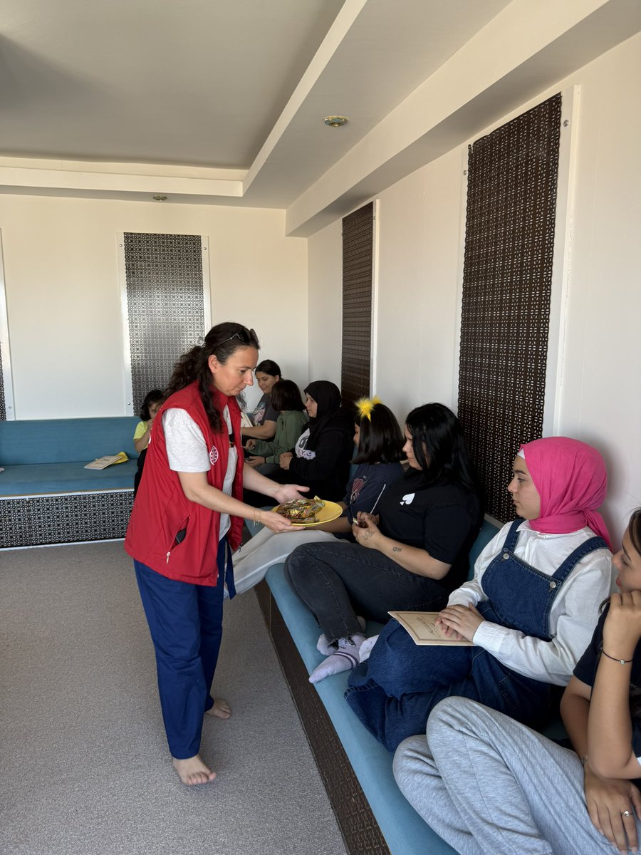 Karahisar Gençlik Merkezi (@gsb_karahisargm) on Twitter photo Pençe-Kilit Harekâtı bölgesinde şehit düşen kahraman askerlerimize Allah’tan rahmet, ailelerine ve aziz milletimize başsağlığı diliyoruz.
Ruhları şâd, mekânları cennet olsun.🇹🇷
Şehitlerimiz için merkezimizde Kur’an-ı Kerim tilaveti gerçekleştirildi.
<a href="/OA_BAK/">Dr. Osman Aşkın Bak</a>
<a href="/gencliksporbak/">Gençlik ve Spor Bakanlığı 🇹🇷</a> Pençe-Kilit Harekâtı bölgesinde şehit düşen kahraman askerlerimize Allah’tan rahmet, ailelerine ve aziz milletimize başsağlığı diliyoruz.
Ruhları şâd, mekânları cennet olsun.🇹🇷
Şehitlerimiz için merkezimizde Kur’an-ı Kerim tilaveti gerçekleştirildi.
<a href="/OA_BAK/">Dr. Osman Aşkın Bak</a>
<a href="/gencliksporbak/">Gençlik ve Spor Bakanlığı 🇹🇷</a>