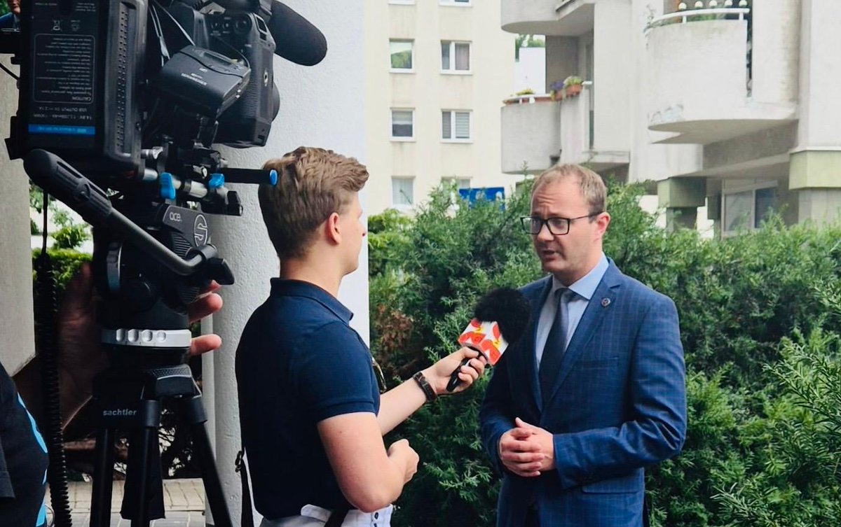 Rzecznik Praw Pacjenta (@rzeczpacjenta) on Twitter photo Projekt ustawy #LexSzarlatan według <a href="/RzeczPacjenta/">Rzecznik Praw Pacjenta</a> spełnia kryteria odpowiedniej ochrony pacjentów przed oszustami, którzy żerują na ludzkim zdrowiu i życiu - powiedział Paweł Grzesiewski dyrektor Departamentu Prawnego w nagraniu dla <a href="/tvp_info/">tvp.info 🇵🇱</a> Projekt ustawy #LexSzarlatan według <a href="/RzeczPacjenta/">Rzecznik Praw Pacjenta</a> spełnia kryteria odpowiedniej ochrony pacjentów przed oszustami, którzy żerują na ludzkim zdrowiu i życiu - powiedział Paweł Grzesiewski dyrektor Departamentu Prawnego w nagraniu dla <a href="/tvp_info/">tvp.info 🇵🇱</a>