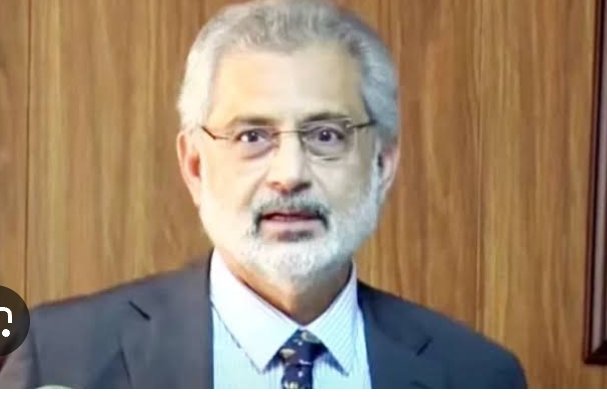 بریکنگ نیوز 🔴 
سابق چیف جسٹس قاضی فائز عیسیٰ"شدید Psychotic Disorder" میں مبتلا ہو گئے 

سائیکوٹک ڈس ارڈر میں انسان دنیا سے خود کو لاتعلق محسوس کرتا ہے غیر حقیقی اوازیں یا خیالات اتے ہیں دوسروں سے انسان خوف محسوس کرتا ہے یہاں تک کہ اپنے سائے سے بھی اور خود کو اگ میں جلتا ہوا