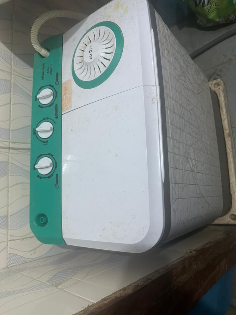 JAPA SALES (Most items are a year Old, NO DEFECTS)

Location: Akobo, Ibadan 

📌Scanfrost AC 1.5HP - ₦400k
📌Kenstar fridge/freezer - ₦300k
📌Hisense 43' smart TV - ₦300k
📌Sound Bar - ₦50k
📌Microwave - ₦50k
📌Ox Fan - ₦50k
📌Hisense washing machine - ₦150k