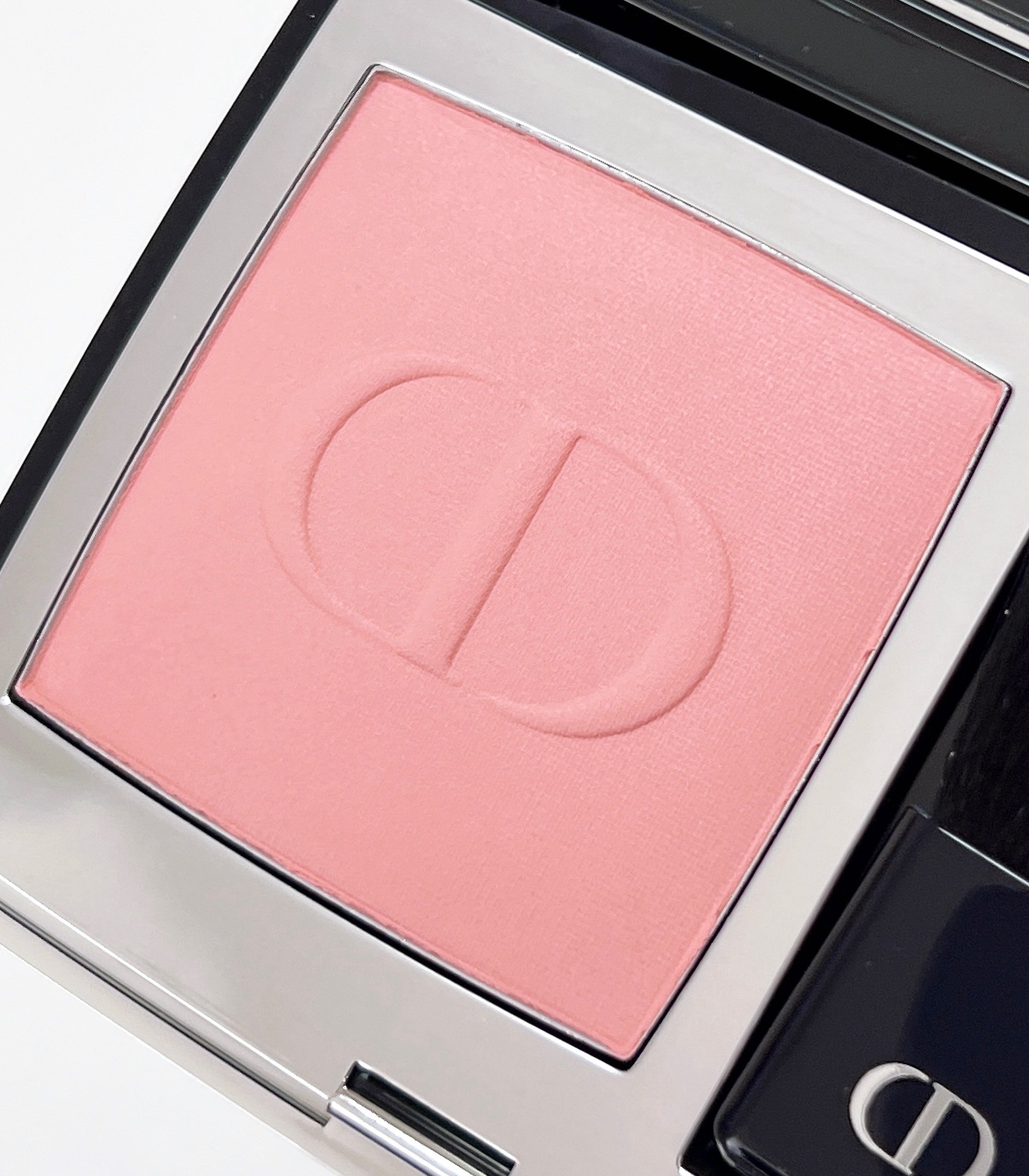 ディオールスキン ルージュブラッシュ 732 ピーチコロールサテン Dior ディオールスキン ルージュ ブラッシュ 732 ピーチコロール