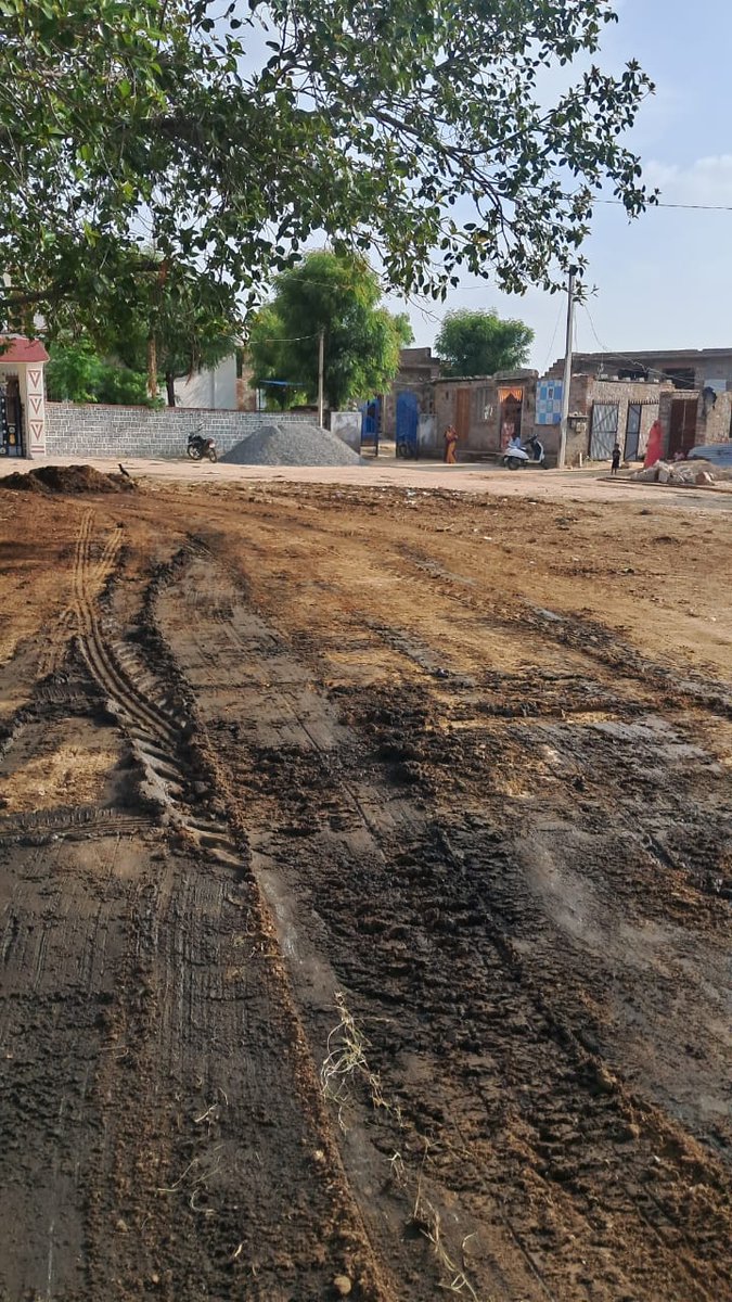 ransinghBJP's tweet image. कौन कहता है कि आसमां में छेद नहीं हो सकता जरा एक पत्थर तो तबियत से उछालो यारो.

दुष्यंत कुमार....

मात्र 12 घंटों में नतीजा आपके सामने...
धन्यवाद सरपंच साहब और उनकी पूरी टीम का🙏❤️
#devki #aahore #jalore