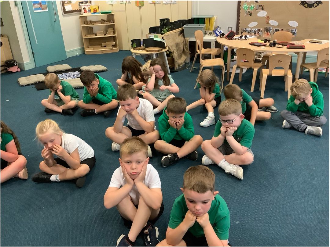 glanhowyprimary's tweet photo. Pupils in Corn Du explored dance this half term and used different movements to express emotions in a song. We created a beautiful collaborative dance, and also watched a video of ourselves to assess our dance! #CornDu @EAS_ExpressArts https://t.co/P2acDTDjkG