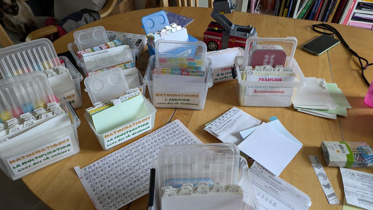 podax2001's tweet image. Bref... J&apos;adorerais collaborer avec un éditeur qui me permettrait de diffuser ces &quot;séquences en fiche&quot;. 🤭🤩🥰💖

(Cc @HatierAquitaine
@HatierNordOuest 😇🥰)

#cycle3 #mathematiques #sequence #programmation #differenciation