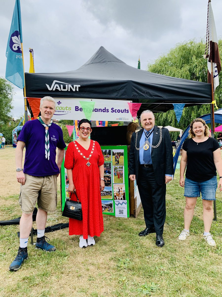 BerrylandsFest's tweet photo. Wonderful that @RBKMayor was able to join in the fun and festivities at the Berrylands Summer Festival, organised by @BerrylandsSG and a team of volunteer helpers. @RBKingston #scouts #fundraiser #community #kingston #berrylands https://t.co/1upygcqzOJ