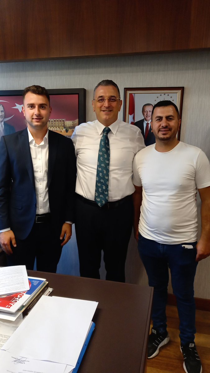 Hamamözü Gençlik Kolları Başkanımız Süleymancan Çarıklı ve hemşehrimiz Ceyhan Altunay'a nazik ziyaretleri için teşekkür ederim.