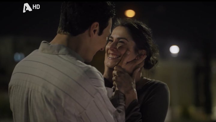 "Όλα μπορούσανε να γίνουνε στον κόσμο αγάπη μου, τότε που μου χαμογελούσες"
#diafaniagapi