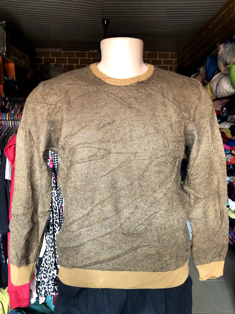 Size: L
Price: ₦6,500
.
.
🙏kindly send a DM or Visit our store (Shop A5, Arab market, Kubwa, Arab road, Abuja).
OR 
WhatsApp - 08147245724 (Link on my Bio) 
.
.
#thrift #pullover #cardigan
#fypシ #thrift #explore #menwears #abuja