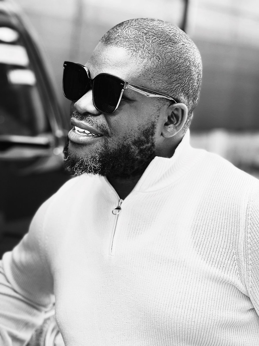 Kuna mahali nimeambiwa you look hotter than the sun…
Hii itanisukuma hadi 2030 🤗❤️💯

#Maskani #HapaNdipo #Radio47 #BillyNaMbaruk #Radio #SiriNiNumber