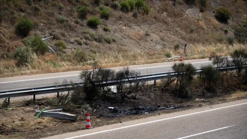 🚨 "𝗨𝗡 𝗚𝗥𝗔𝗡𝗗 𝗘𝗫𝗖𝗘̀𝗦 𝗗𝗘 𝗩𝗜𝗧𝗘𝗦𝗦𝗘" serait à l’origine de l’accident mortel qui a coûté la vie à Diogo Jota et à son frère André Silva, selon la Garde Civile Espagnole 🇪🇸. 🚗🛣️

À priori, Diogo Jota était au volant.

Un rapport d’expertise est toujours en cours.