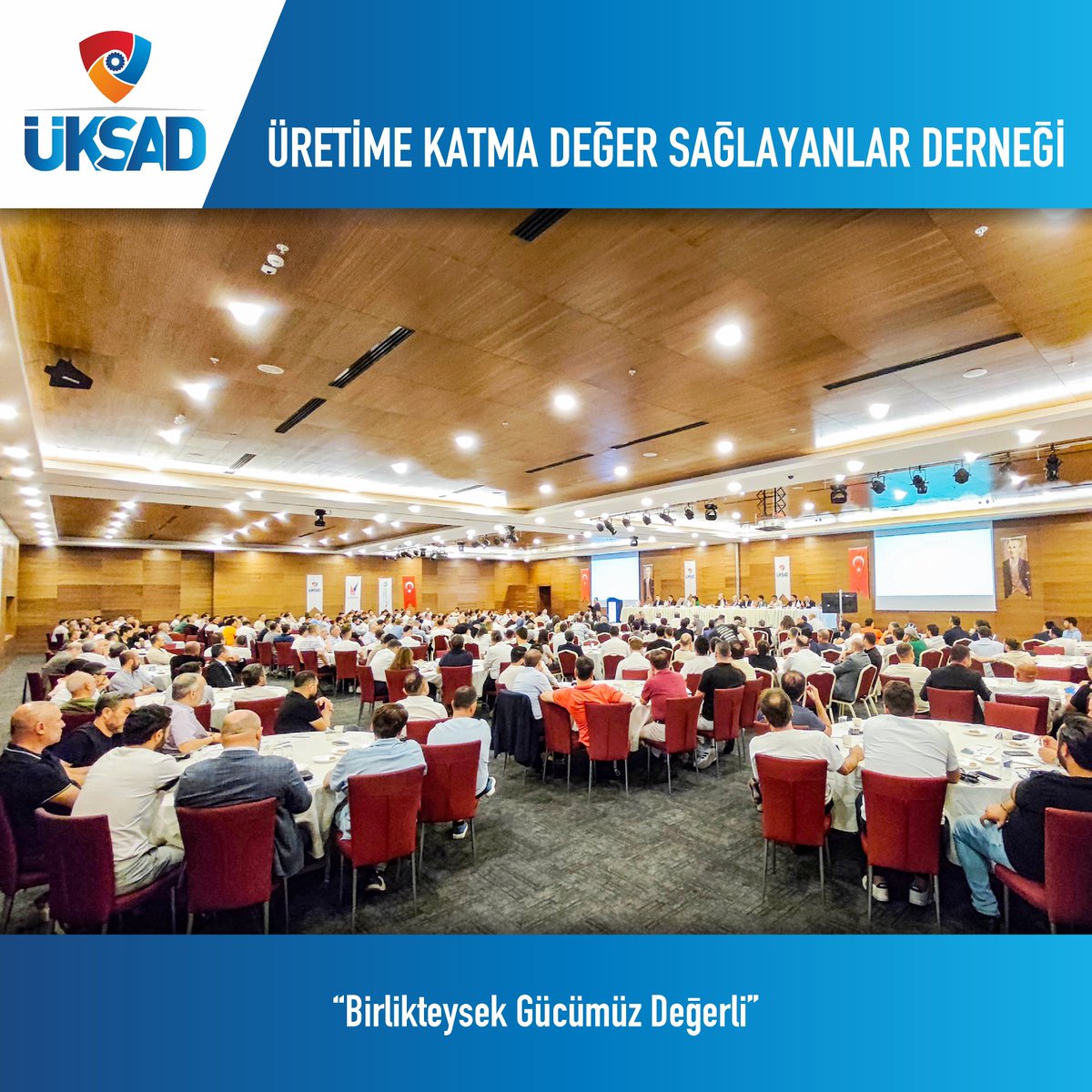 ÜKSAD birlikteliğin gücünü yansıtmaya devam ediyor.
-
Üyelerimizin yoğun katılım sağladığı bu ay ki toplantımız da Sabancı Üniversitesi Finans Kürsü Başkanı Sn. Prof. Dr. ÖZGÜR DEMİRTAŞ beyi ağırladık. 
-
Türkiye ve dünya ekonomisi, paranın geleceği ve yapay zeka ile değişen