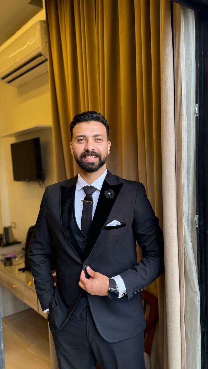 " نَسألُكَ جبرًا وإنْ كُنَّا لا نستَحِق"♥️.