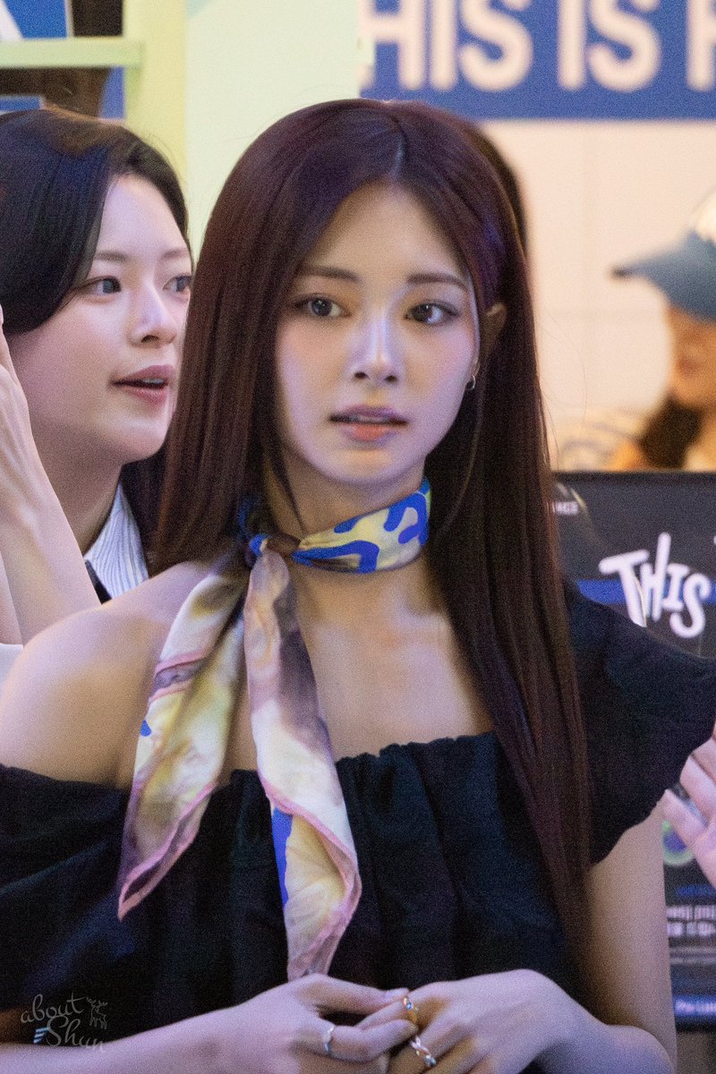 thinkaboutshun's tweet image. 250708
#TWICE #νΈμμ΄μ€ #TZUYU #μ―μ #εη #γγ¦γ£