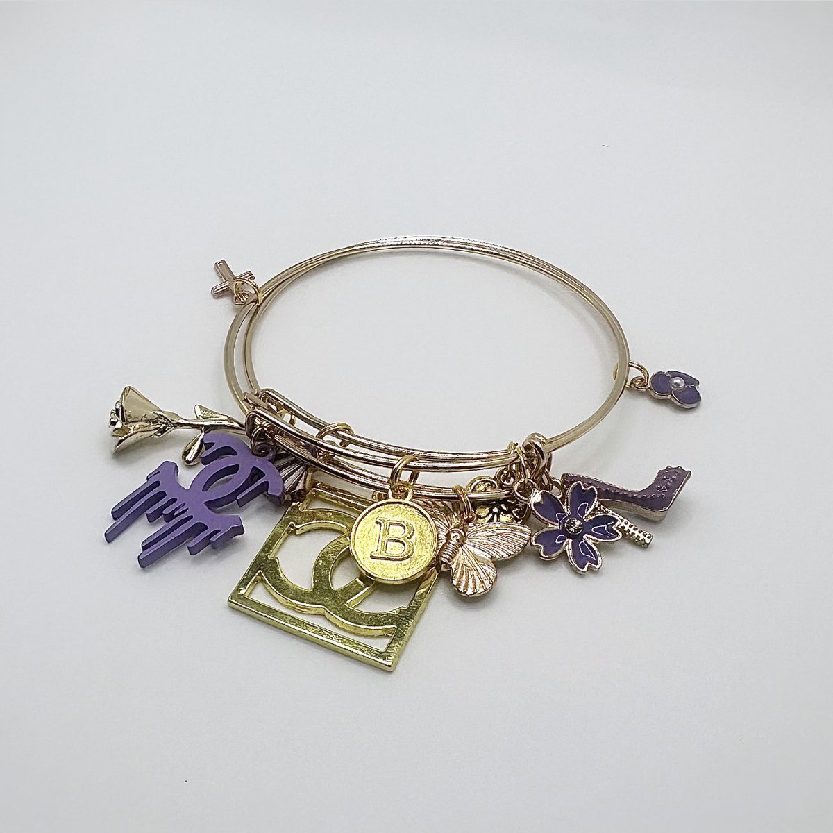 _BCharmed's tweet image. A few bracelets from the past week 💖