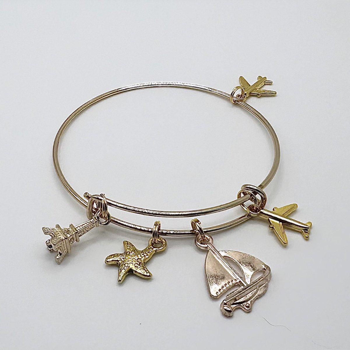 _BCharmed's tweet image. A few bracelets from the past week 💖