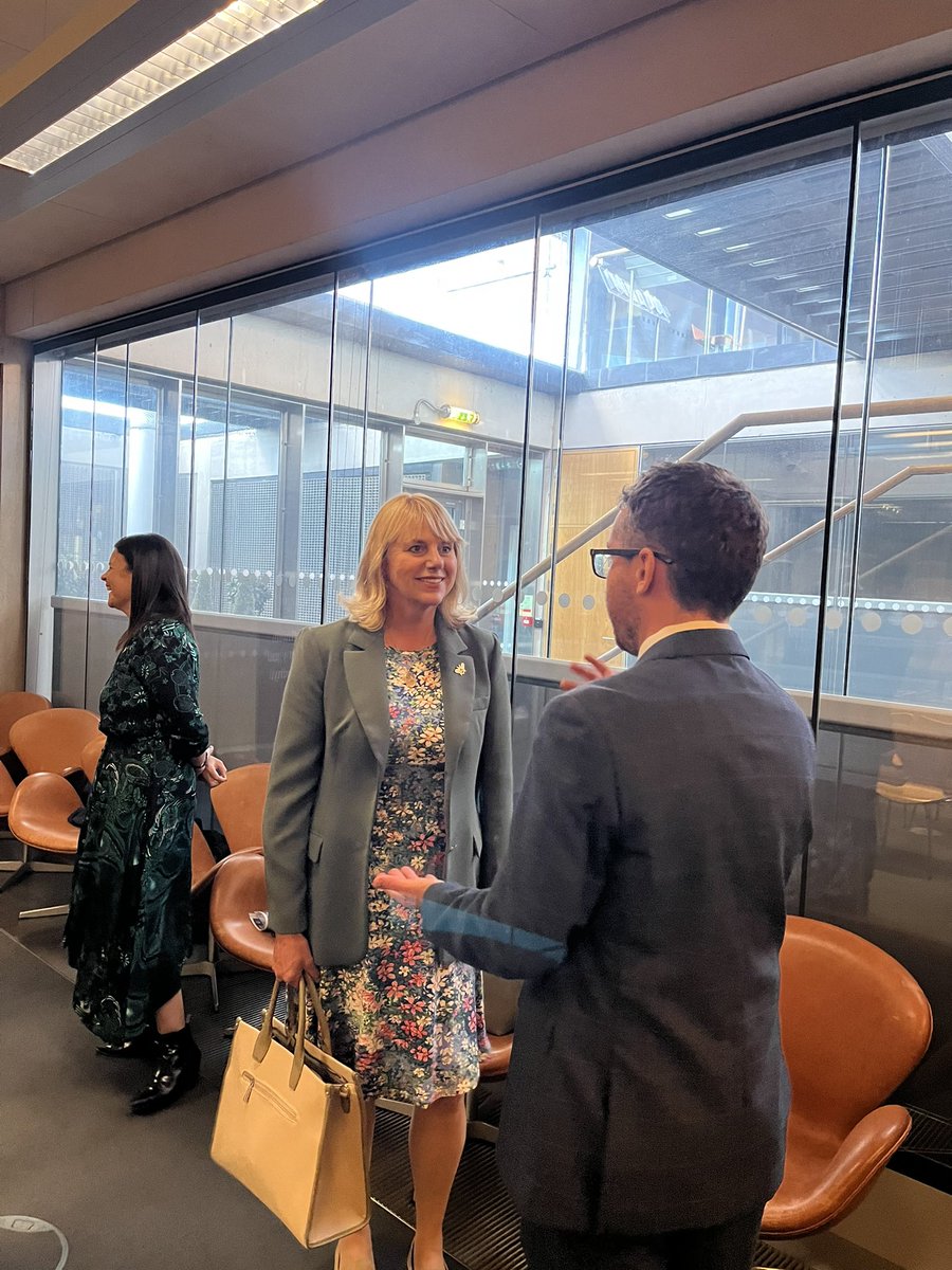 Camlas (@camlascymru) on Twitter photo Diolch to <a href="/CThomasMS/">Carolyn Thomas MS / AS</a> for hearing from the <a href="/RPS_Wales/">Royal Pharmaceutical Society Wales 🏴</a> about their manifesto asks for the future Welsh Government such as tackling medicine waste and inappropriate disposal. Diolch to <a href="/CThomasMS/">Carolyn Thomas MS / AS</a> for hearing from the <a href="/RPS_Wales/">Royal Pharmaceutical Society Wales 🏴</a> about their manifesto asks for the future Welsh Government such as tackling medicine waste and inappropriate disposal.