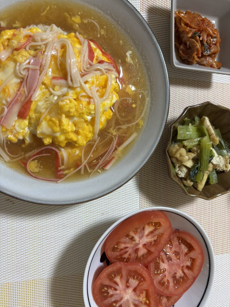 710sne's tweet photo. 卵料理といえばオムライスだったけど初めて天津飯に挑戦してみた！意外と美味しくできました💛
#サーちゃんメシ
#お家ご飯
#天津飯
#卵料理 https://t.co/irCuRiQoqJ