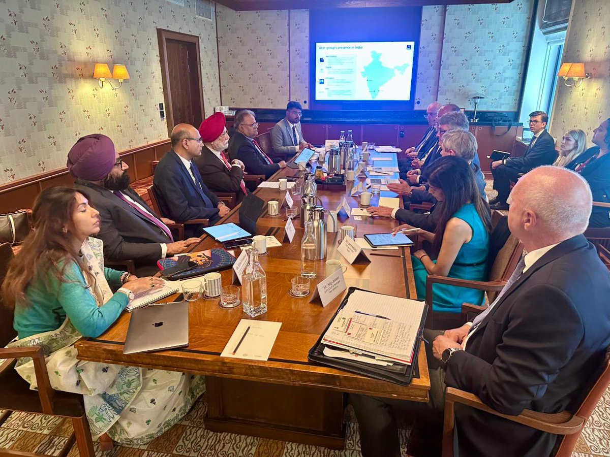 As India plans to explore and drill for hydrocarbons with a whole new momentum over 2.5 lakh sq kms under OALP-Round 10, the focus is clearly on further enhancing and strengthening domestic E&amp;P efforts under the leadership of PM Sh <a href="/narendramodi/">Narendra Modi</a> Ji.

Today, in an engaging meeting