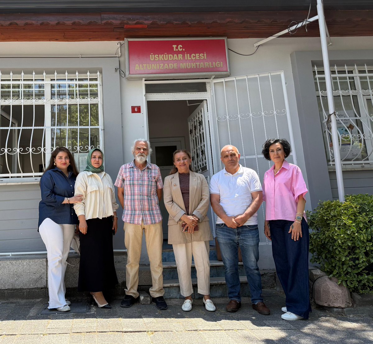 AK Parti Üsküdar (@ak_uskudar) on Twitter photo Sivil Toplum ve Halkla İlişkiler Birimimiz ile birlikte, Altunizade Mahalle Muhtarı Rıza Şener’i ziyaret ettik.
Misafirperverliği için kendisine teşekkür ederiz.
#SevdamızÜsküdar
<a href="/abdullahozdemir/">Abdullah Özdemir</a>
<a href="/demir_erdem/">Erdem DEMiR 🇹🇷</a> Sivil Toplum ve Halkla İlişkiler Birimimiz ile birlikte, Altunizade Mahalle Muhtarı Rıza Şener’i ziyaret ettik.
Misafirperverliği için kendisine teşekkür ederiz.
#SevdamızÜsküdar
<a href="/abdullahozdemir/">Abdullah Özdemir</a>
<a href="/demir_erdem/">Erdem DEMiR 🇹🇷</a>