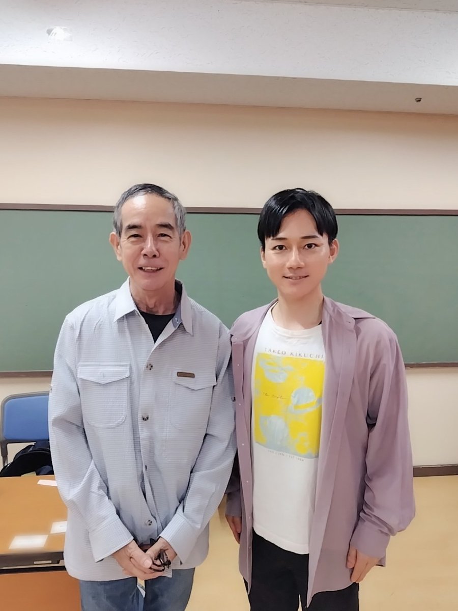 kosei_yuki's tweet photo. 一人ひとりの個性と熱量がどんどん上がってきて、
涼しい稽古場が一瞬で暑くも熱くもなります🔥

結城は演芸分隊の叶谷(かなや)上等兵を演じるのですが、一瞬だけ女形もやらせて頂きます！

記憶に残る、心に残るモノをお届けします

チケットのご予約↓
https://t.co/VQcQuG7vzM

#南の島に雪が降る https://t.co/MekSPVQciF