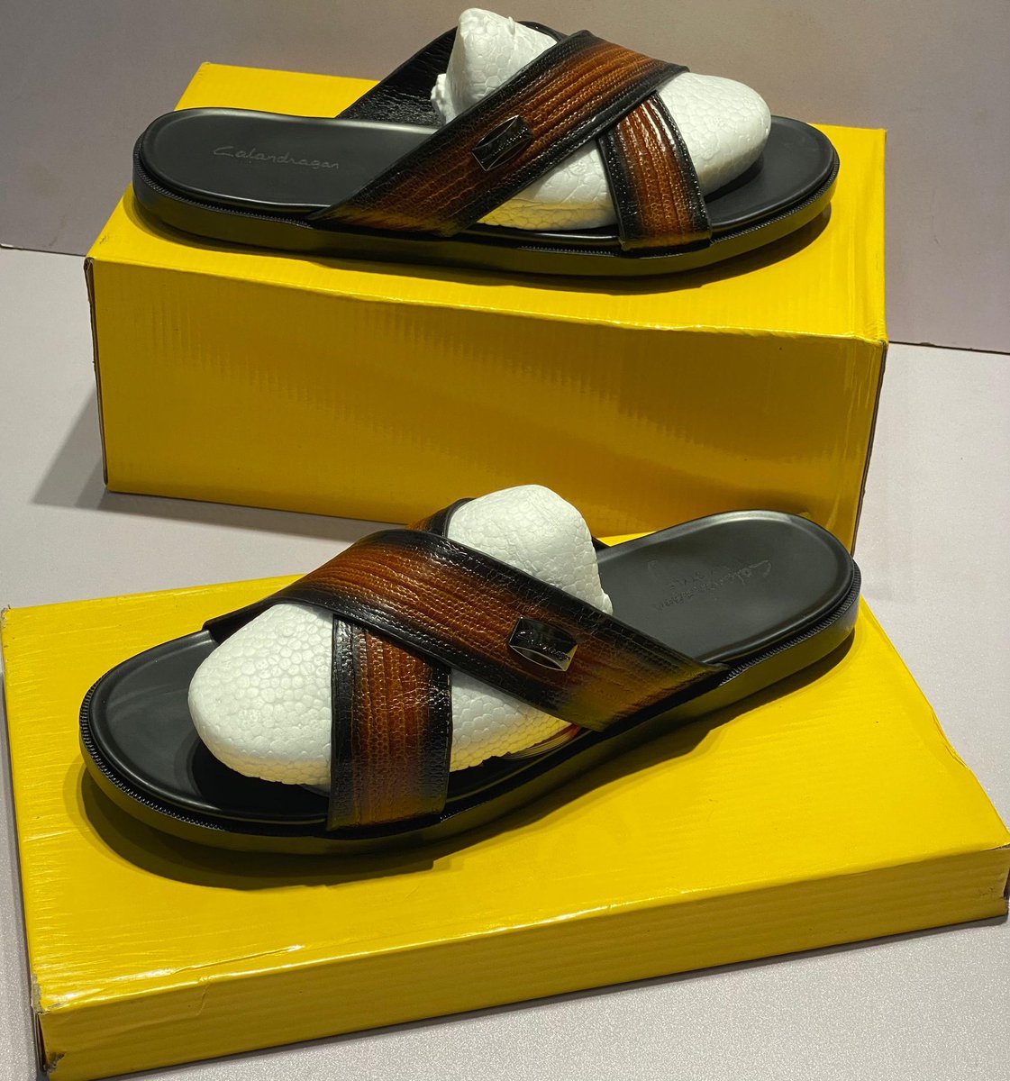 Italian Palms 

Price—— N22,000

Location—— Kaduna (Delivery Nationwide)

Call or WhatsApp—— 09036147053