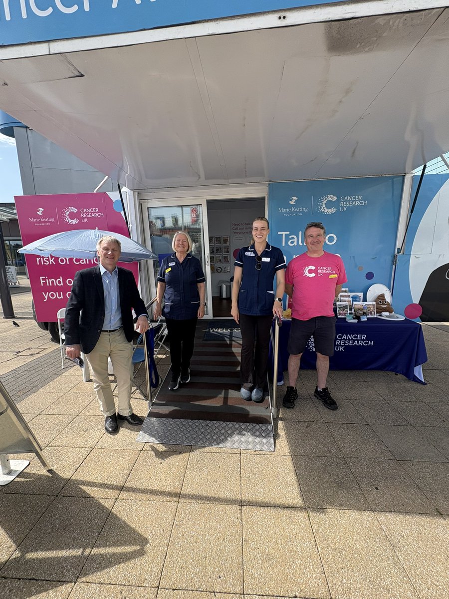 🩷 Cancer Research UK were out at Glasgow Fort today talking to people about cancer as part of their summer roadshow.

The team were offering free advice, health information &amp; support on reducing the risk of cancer to help eradicate health inequalities.